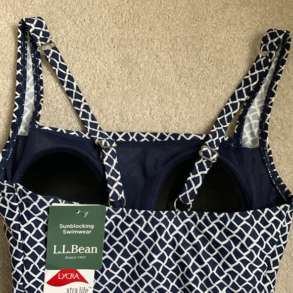 LL Bean Women’s one-piece swimsuit size 4 UPF 50+, adjustable straps, ruching - Picture 5 of 10